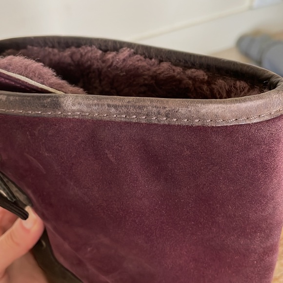 UGG Women’s size 10 snow boots (suede and leather) - Picture 10 of 12